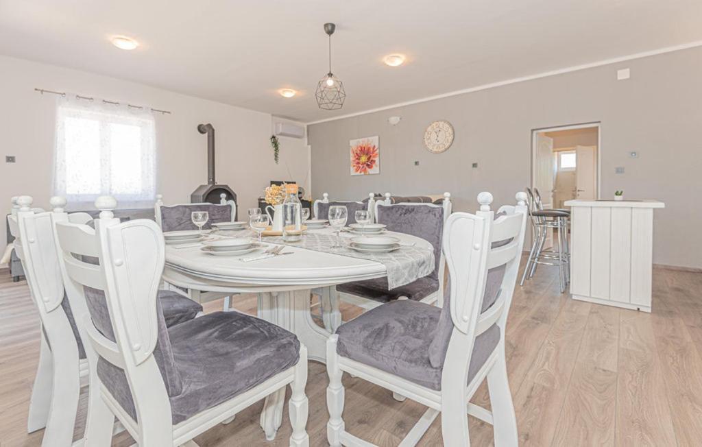 Iris Holiday Home Trbounje Bagian luar foto