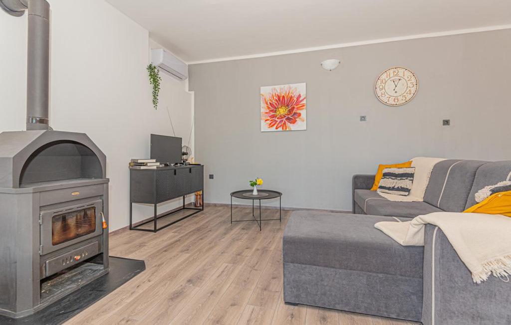 Iris Holiday Home Trbounje Bagian luar foto