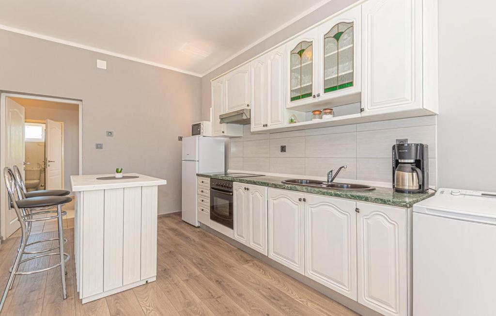 Iris Holiday Home Trbounje Bagian luar foto