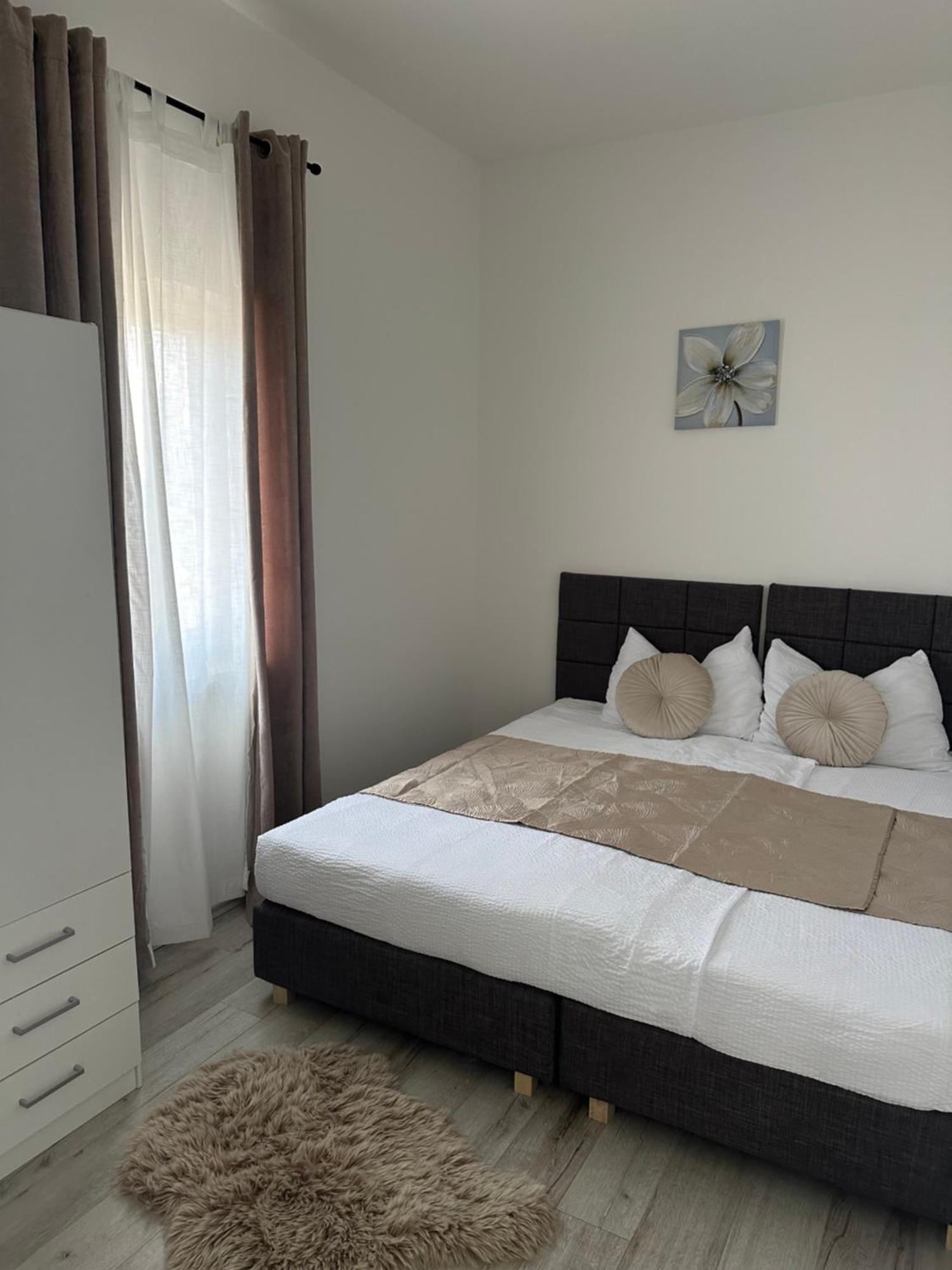 Iris Holiday Home Trbounje Bagian luar foto
