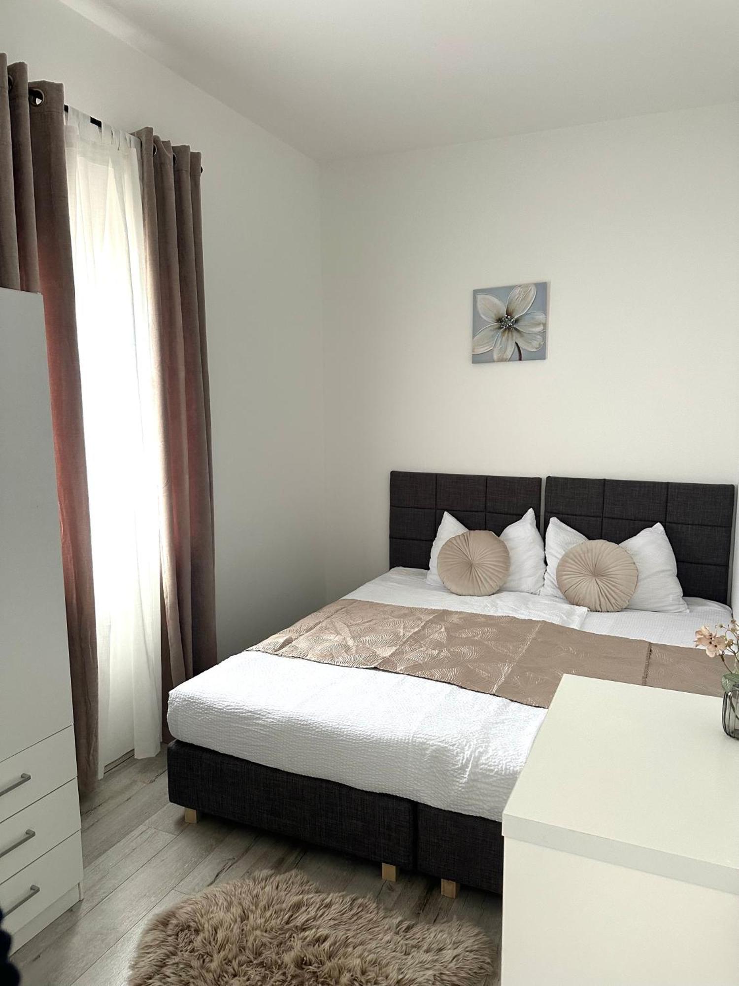 Iris Holiday Home Trbounje Bagian luar foto
