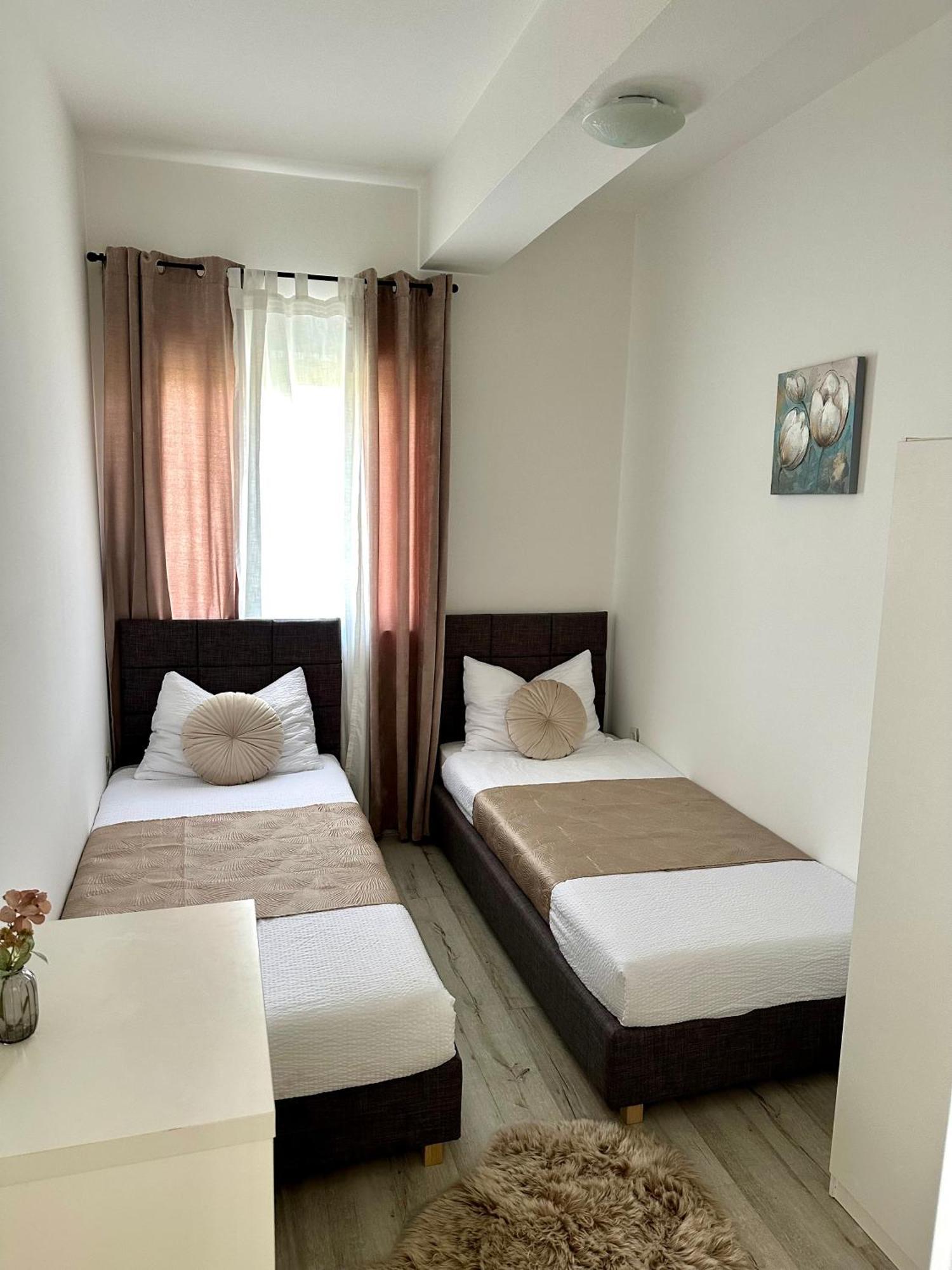 Iris Holiday Home Trbounje Bagian luar foto