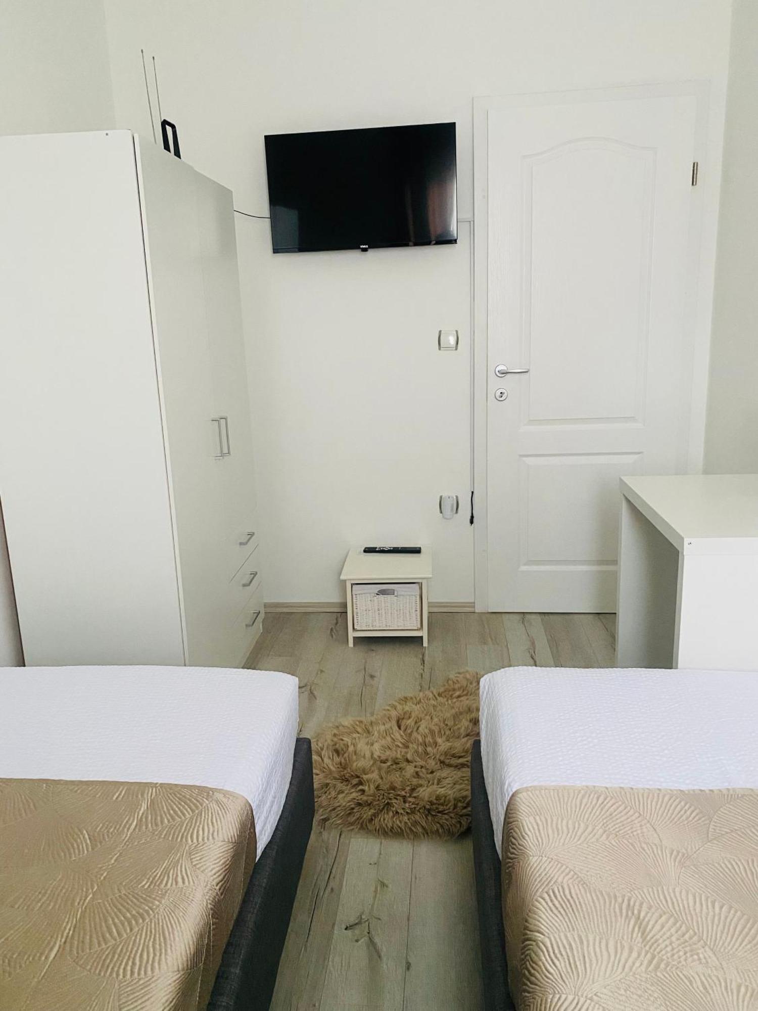Iris Holiday Home Trbounje Bagian luar foto