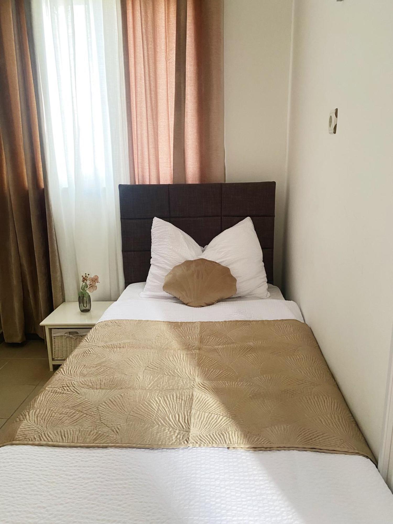Iris Holiday Home Trbounje Bagian luar foto
