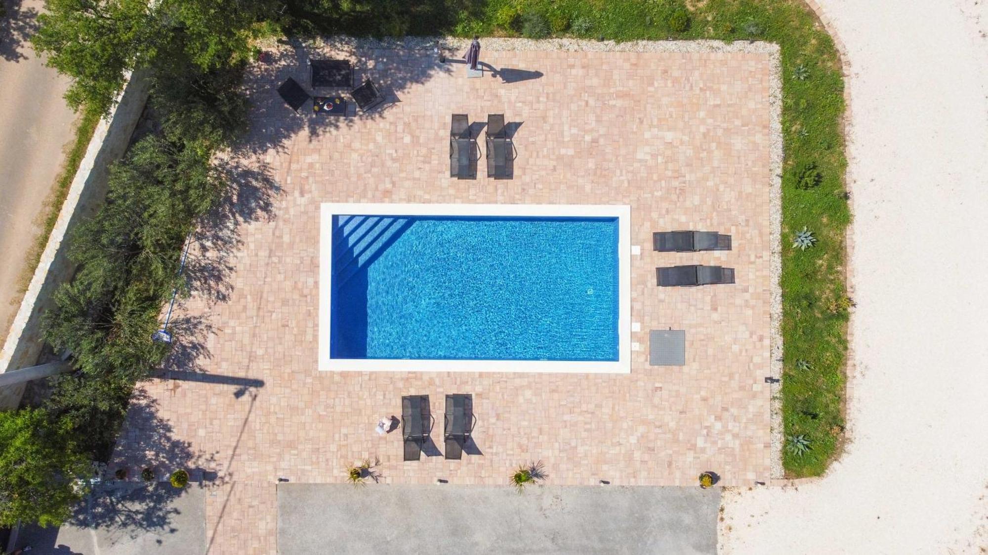 Iris Holiday Home Trbounje Bagian luar foto