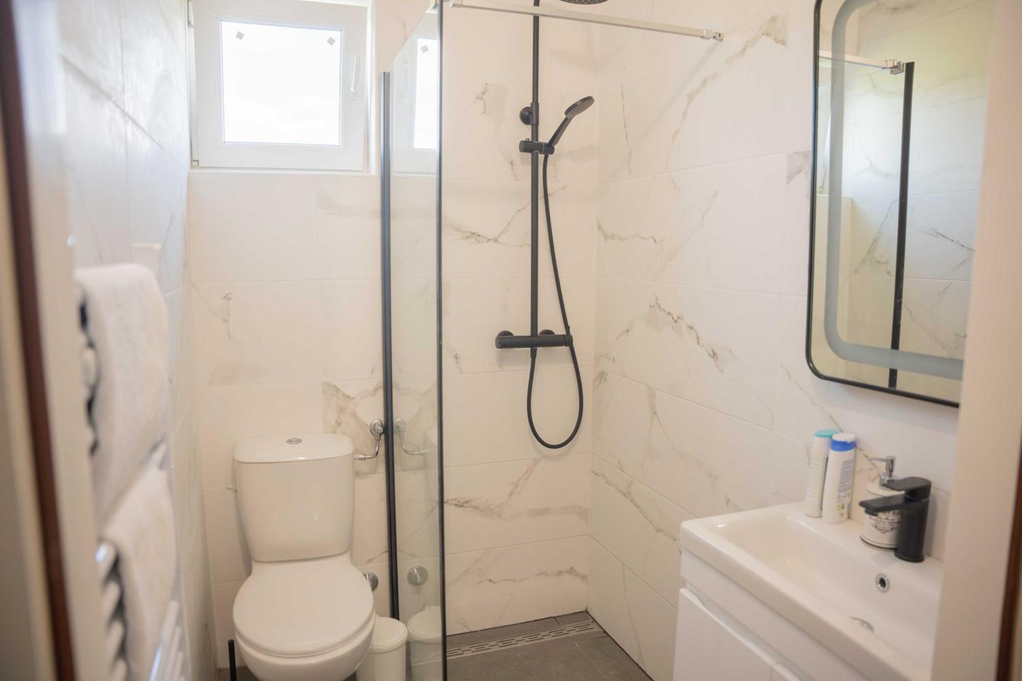 Iris Holiday Home Trbounje Bagian luar foto