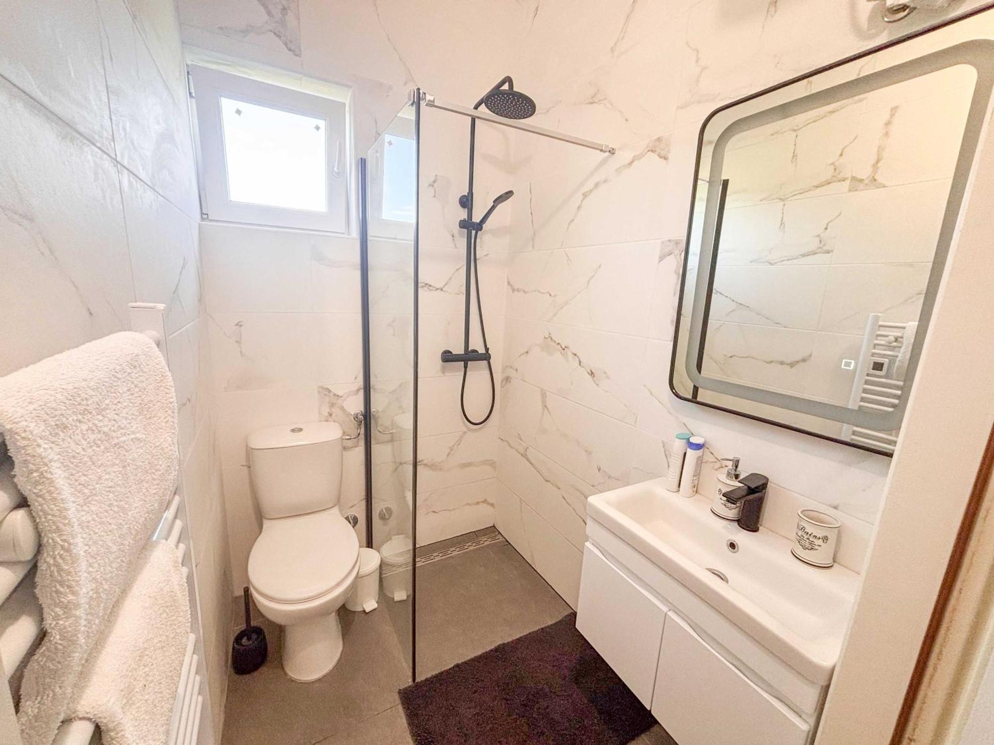 Iris Holiday Home Trbounje Bagian luar foto